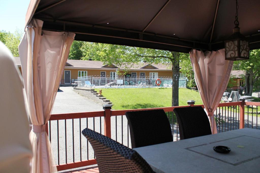 Motel Et Camping Etchemin Levis Ngoại thất bức ảnh